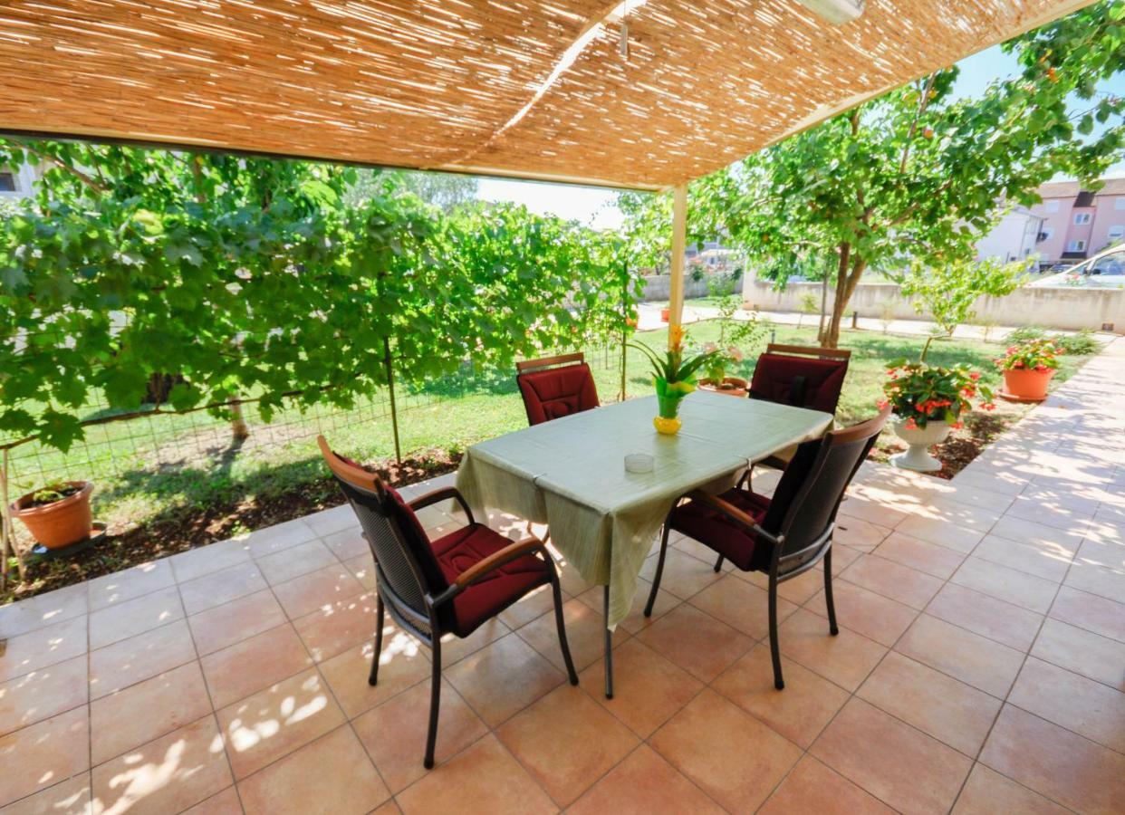Apartamento Nevija Novigrad Istria Exterior foto